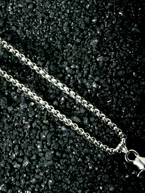 Blossom Cross Chain