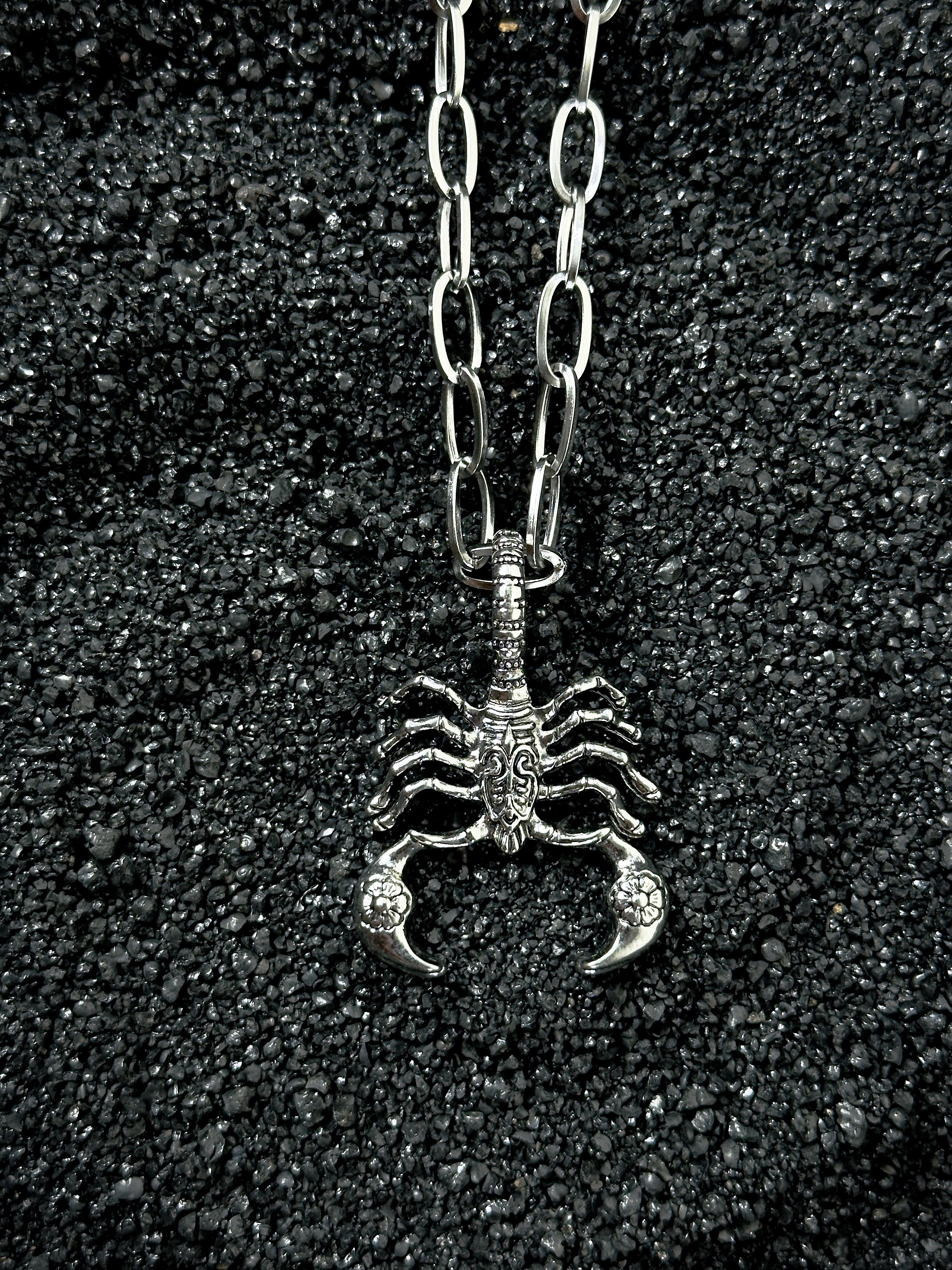 Venom Scorpion Chain
