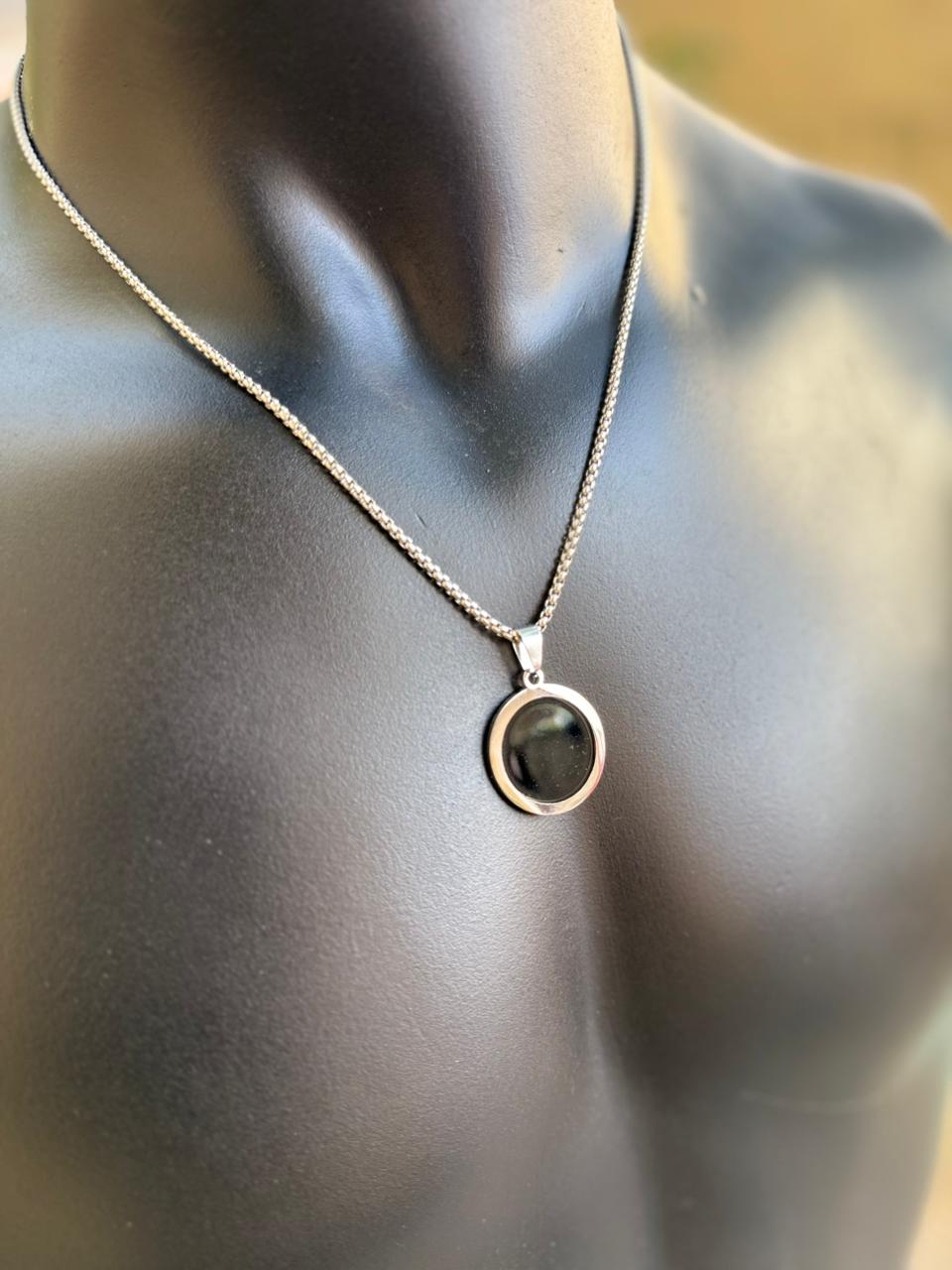 Karuppu Black Stone Pendant Necklace